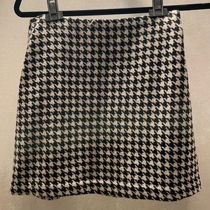 Limited Houndstooth Skirt